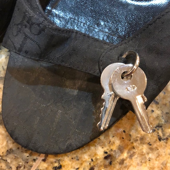 Christian Dior lock and key mule slide sandal - Picture 7 of 8